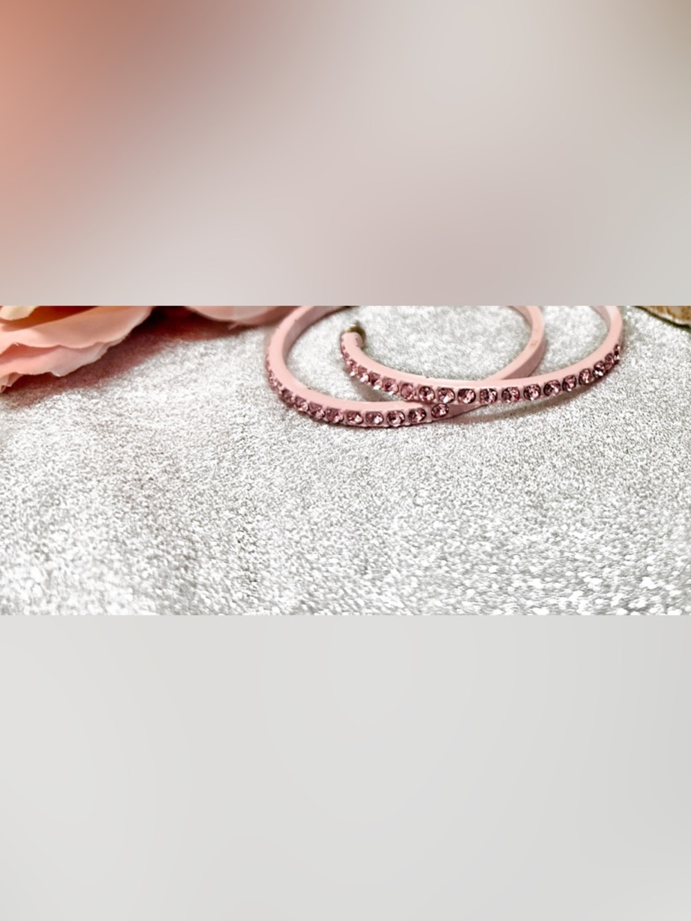 Pretty in Pink Zipper Pouch and Pink Crystal Earrings Duo! 🌸 - Picture 8 of 12